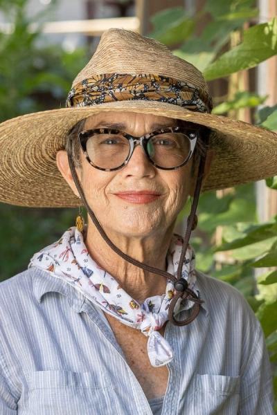 maeckle monika headshot w